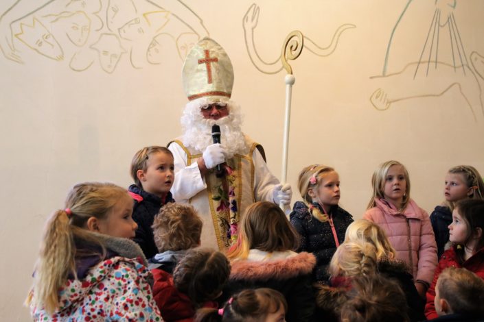 Nikolausbesuch in der Pfarrkirche
